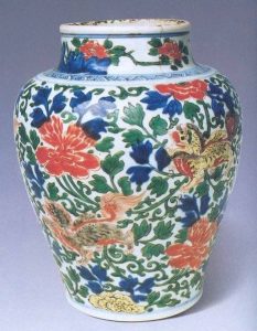 Bình Gốm Thời Nhà Minh. (internet) Min