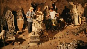 Các Nhà Khoa Học Nghiên Cứu Những Xác ướp được Khai Quật ở Ai Cập Cổ đại. (i) Min