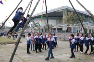 Học Sinh Trải Nghiệm Các Trò Chơi Dân Gian Tại Bảo Tàng Tỉnh Bắc Ninh. (nguồn Baobacninh.com.vn) Min