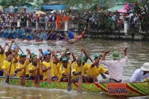 Lễ Hội Ok Om Bok Của Người Khmer Min