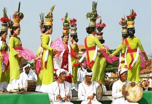 Lễ Hội Ok Om Bok Của Người Khmer Min