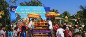 Lễ Hội 'đút Cốm Dẹp' Của đồng Bào Khmer Min