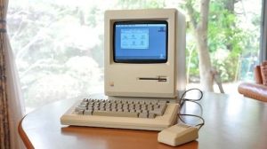 Máy Tính Mác Xin Tót Máy Tính đầu Tiên Của Hãng Apple (1984).