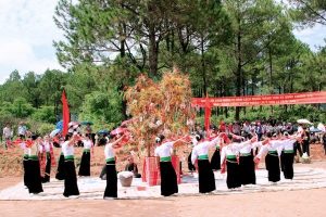 Múa Xoè Của Dân Tộc Thái. Min