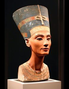 Nữ Hoàng Ai Cập Nefertiti Một Bí ẩn đẹp. (i) Min