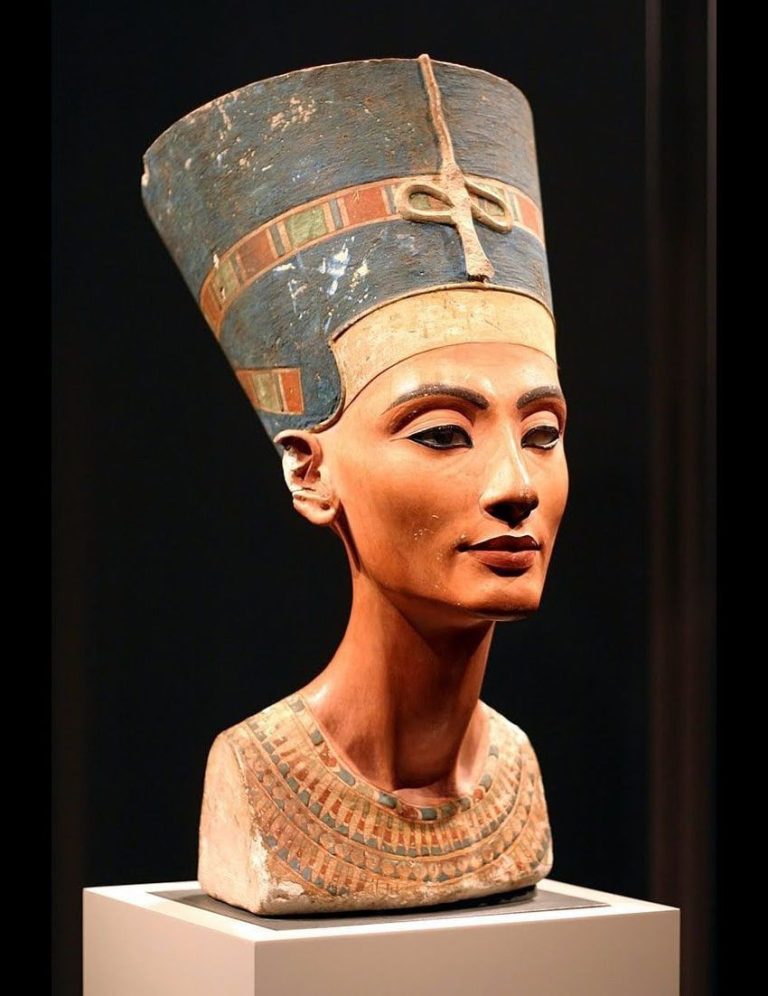 Nữ Hoàng Ai Cập Nefertiti Một Bí ẩn đẹp. (i) Min