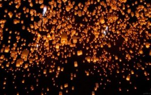 Thả đèn Trời độc đáo Tại Lễ Hội Loy Krathong (thái Lan) Min