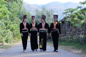 Trang Phục Của Người Khơ Mú Min