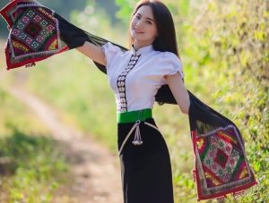 Trang Phục Truyền Thống Dân Tộc Thái. (i) Min